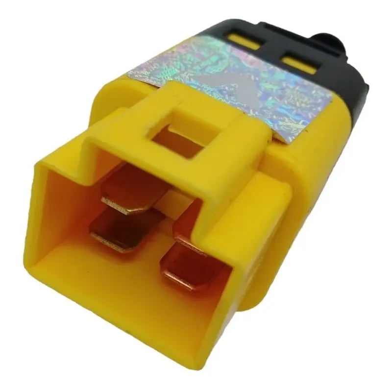 Valvula Sensor Interruptor Pedal Freno Aveo Optra 4 Pines